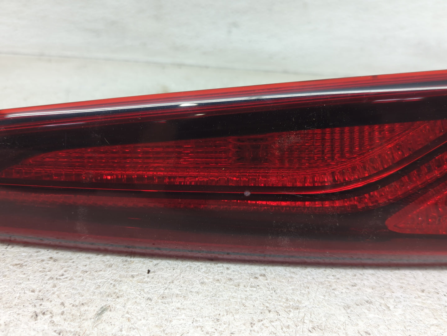 2018-2021 Hyundai Kona Tail Light Assembly Driver Left OEM P/N:92403J9000 92401J9010LH Fits Fits 2018 2019 2020 2021 OEM Use