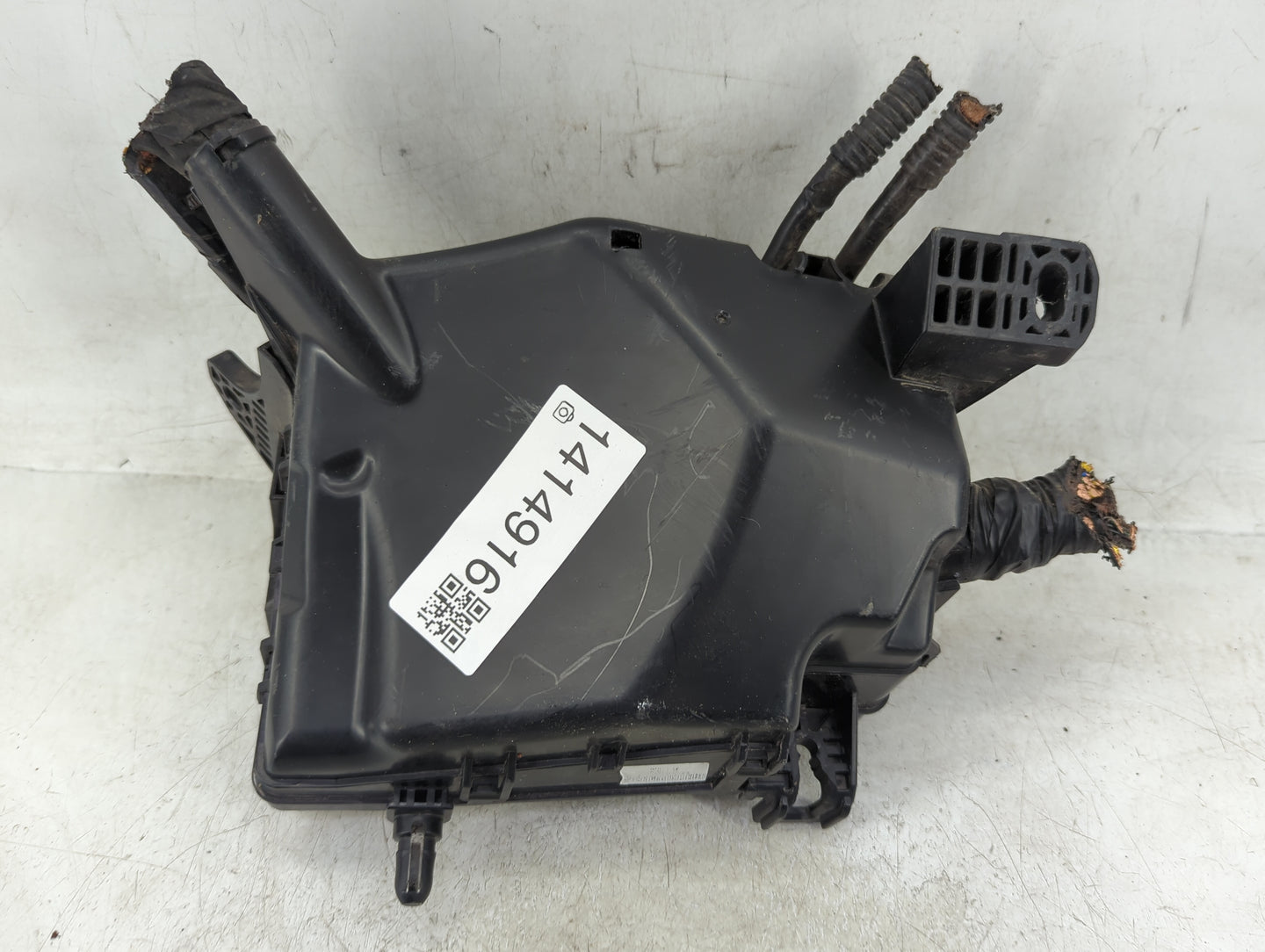 2018-2021 Hyundai Kona Fusebox Fuse Box Panel Relay Module P/N:91228-J9861 Fits Fits 2018 2019 2020 2021 OEM Used Auto Parts