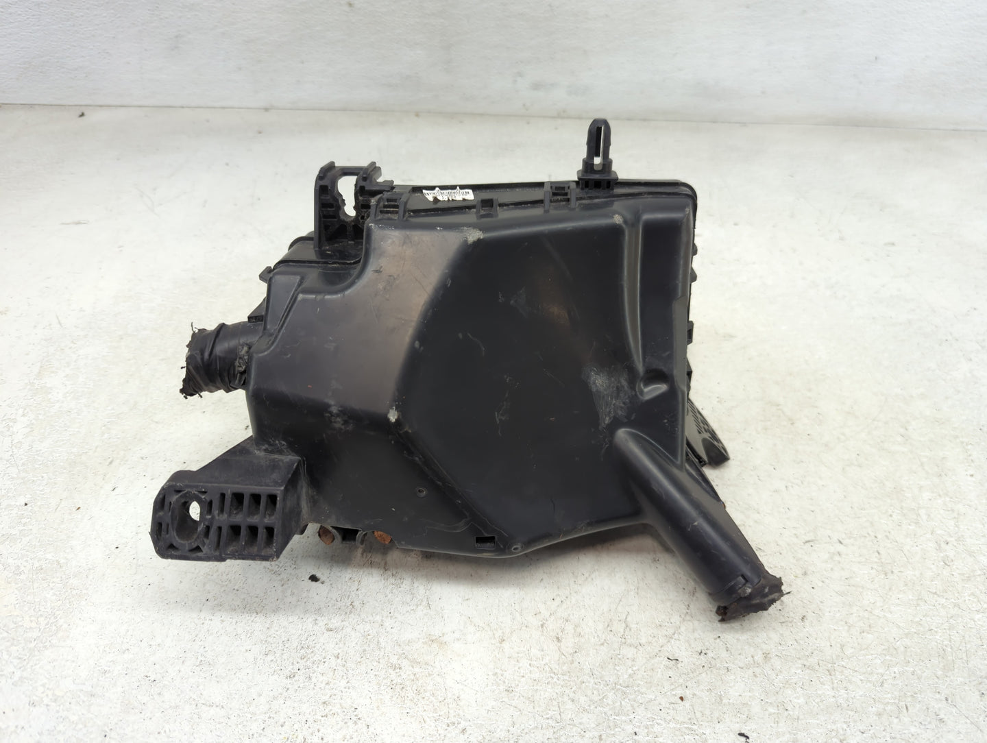 2018-2021 Hyundai Kona Fusebox Fuse Box Panel Relay Module P/N:91956-J9520 Fits Fits 2018 2019 2020 2021 OEM Used Auto Parts