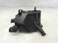2018-2021 Hyundai Kona Fusebox Fuse Box Panel Relay Module P/N:91956-J9520 Fits Fits 2018 2019 2020 2021 OEM Used Auto Parts