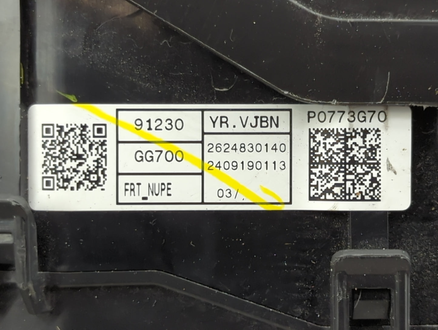 2018-2021 Hyundai Kona Fusebox Fuse Box Panel Relay Module P/N:18981-09010 18980-10110, 18980-10100 Fits Fits 2018 2019 2020