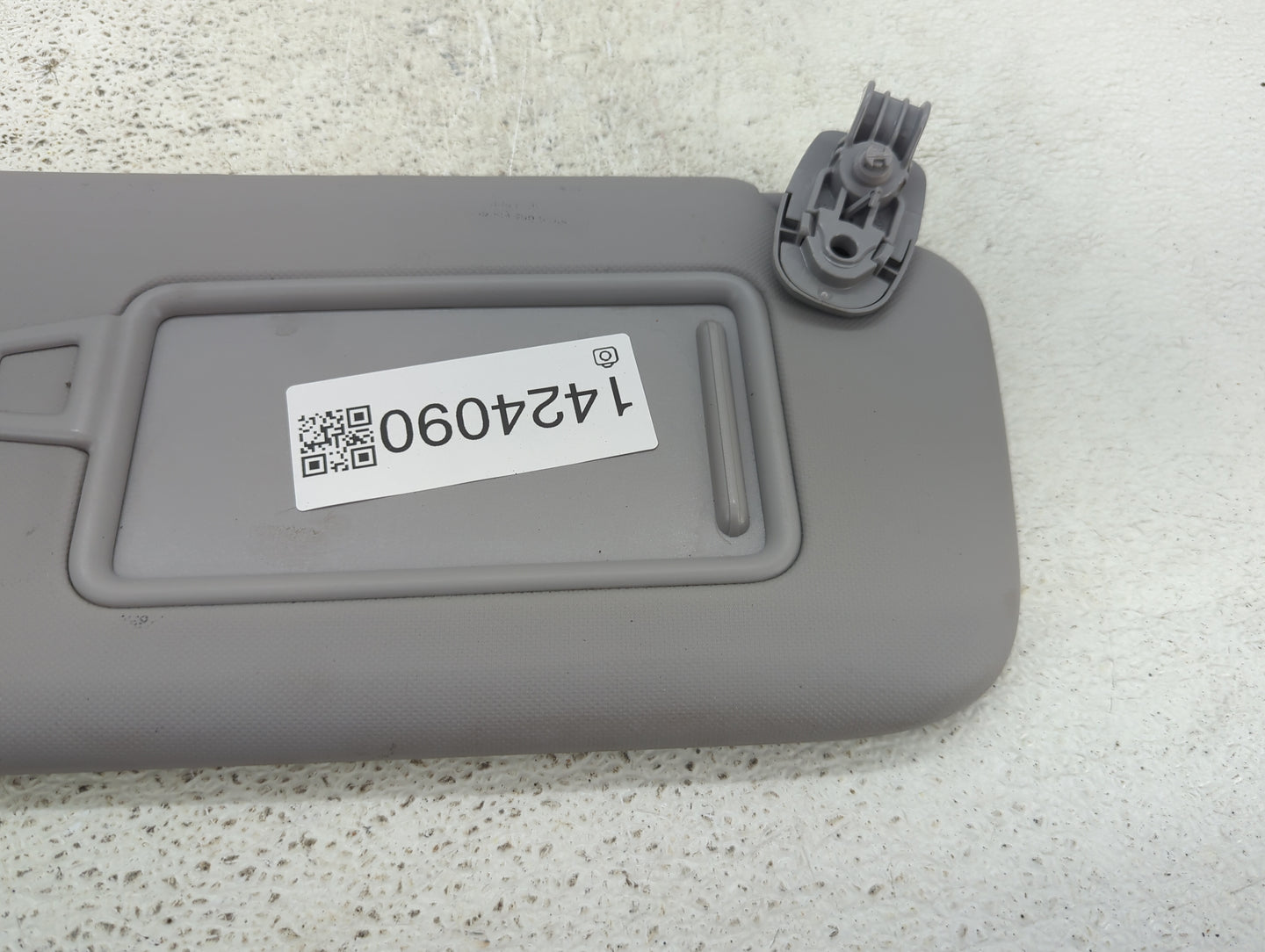 2018-2021 Hyundai Kona Sun Visor Shade Replacement Passenger Right Mirror Fits Fits 2018 2019 2020 2021 OEM Used Auto Parts 