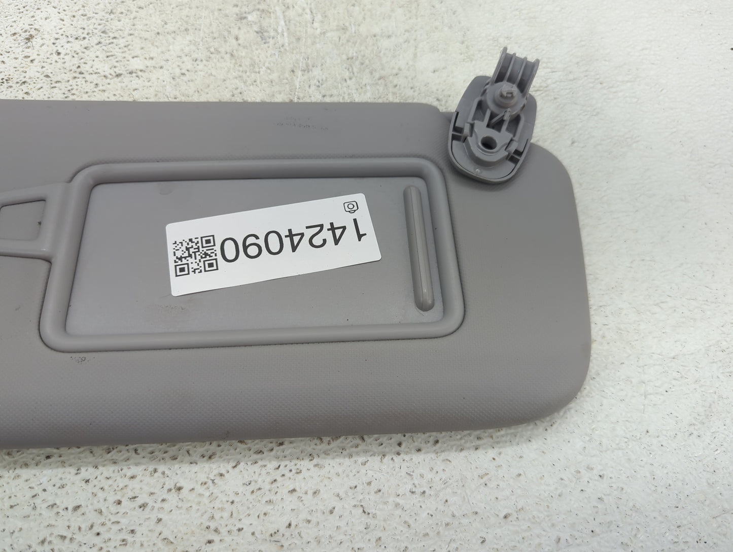 2018-2021 Hyundai Kona Sun Visor Shade Replacement Passenger Right Mirror Fits Fits 2018 2019 2020 2021 OEM Used Auto Parts 
