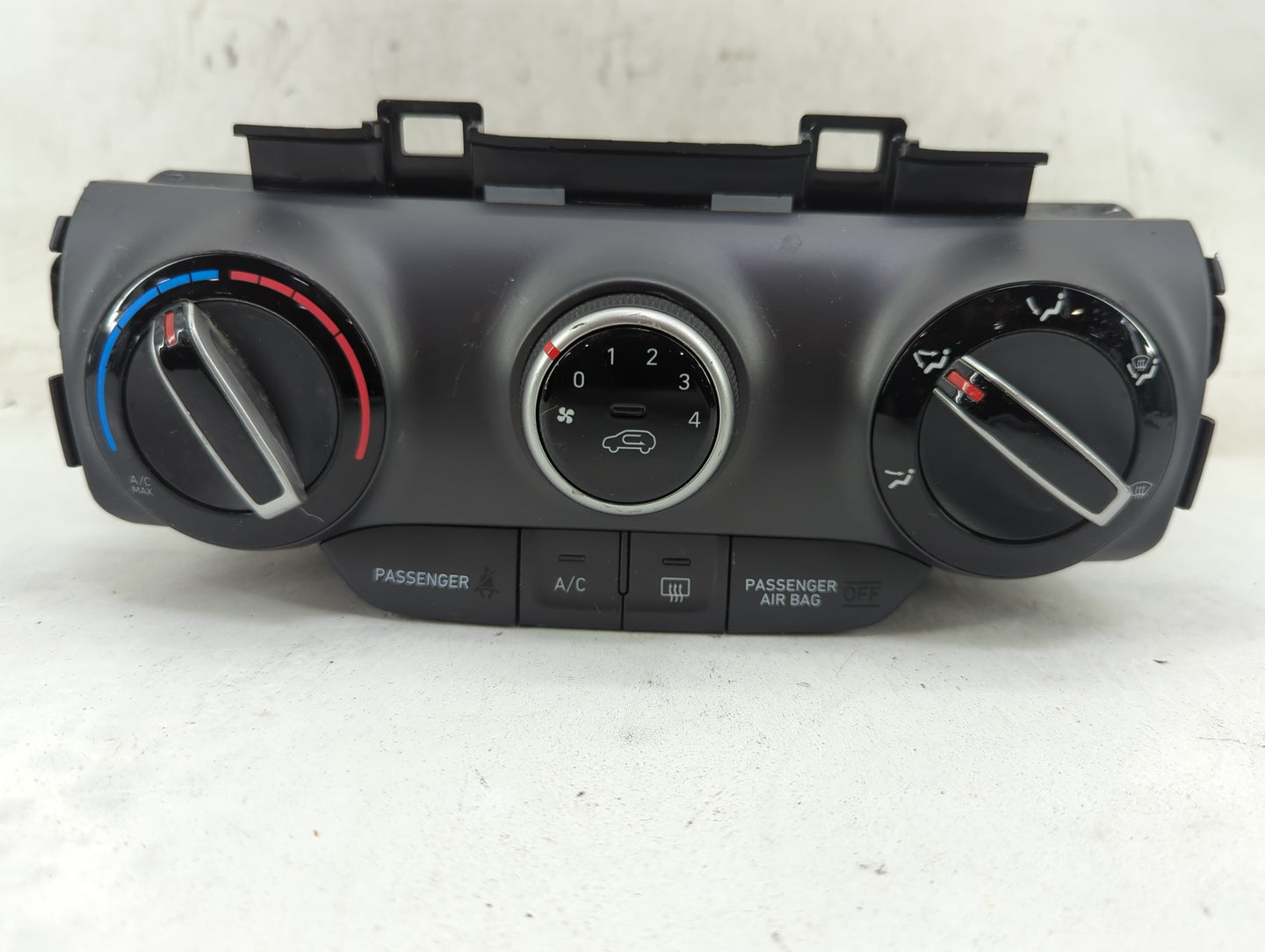 2018-2021 Hyundai Kona Climate Control Module Temperature AC/Heater Replacement P/N:97250-J9070 Fits Fits 2018 2019 2020 202