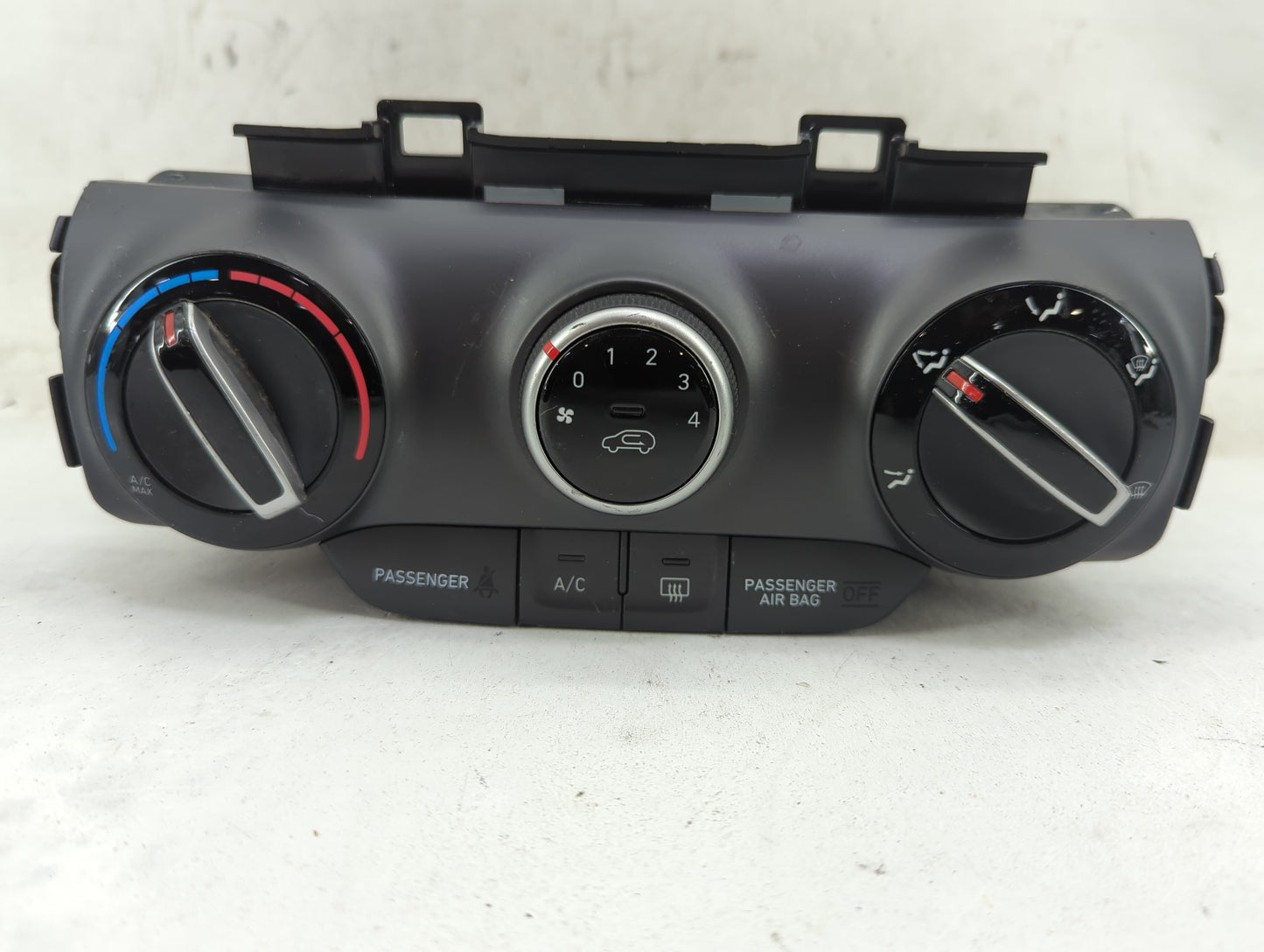 2018-2021 Hyundai Kona Climate Control Module Temperature AC/Heater Replacement P/N:97250-J9070 Fits Fits 2018 2019 2020 202