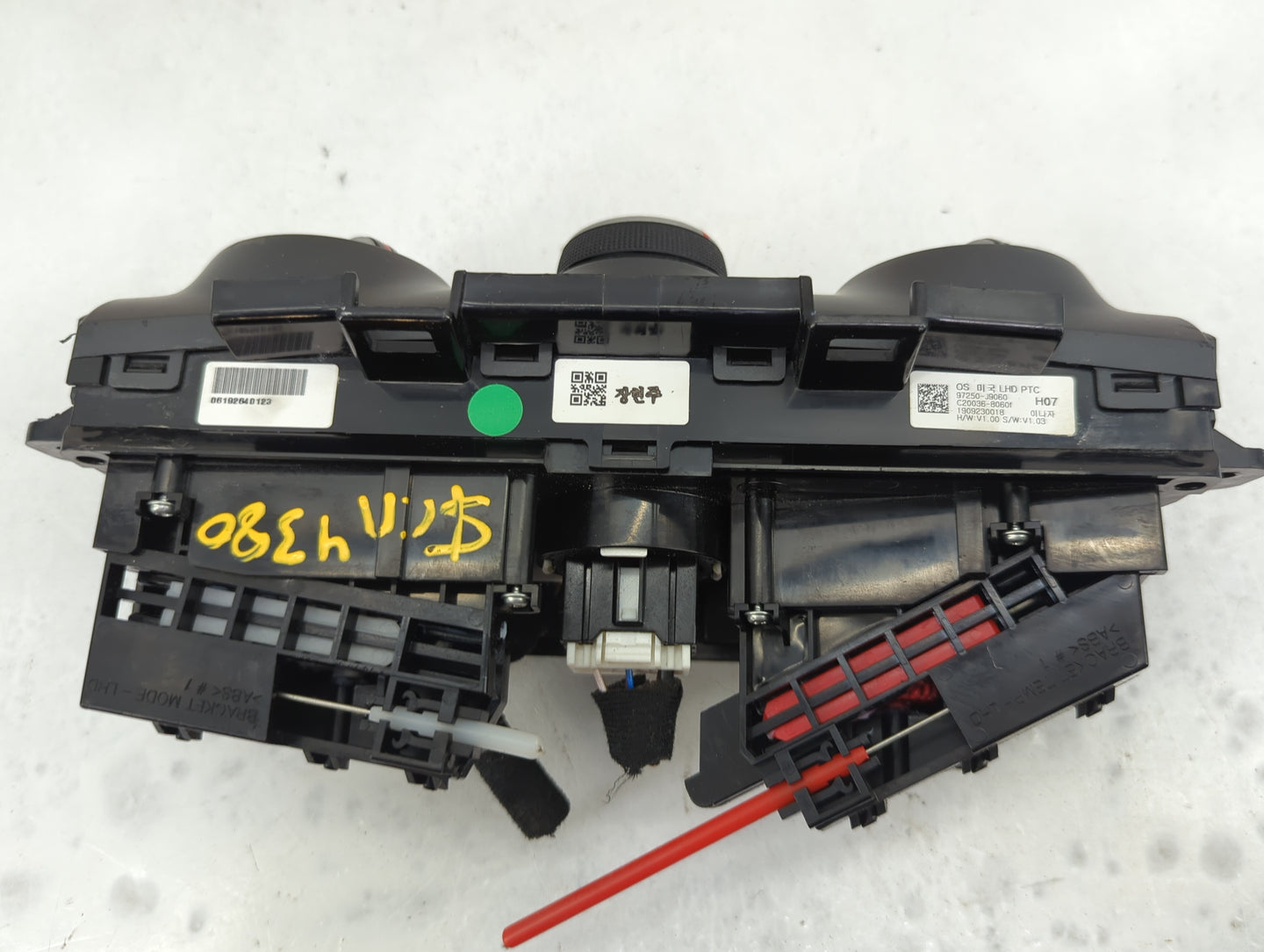2018-2021 Hyundai Kona Climate Control Module Temperature AC/Heater Replacement P/N:97250-J9070 Fits Fits 2018 2019 2020 202