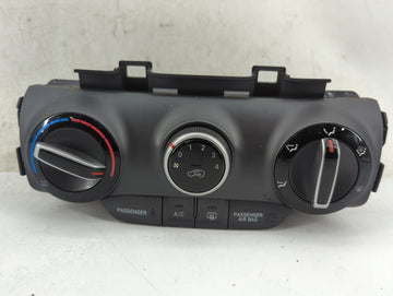 2018-2021 Hyundai Kona Climate Control Module Temperature AC/Heater Replacement P/N:97250-J9070 Fits Fits 2018 2019 2020 202