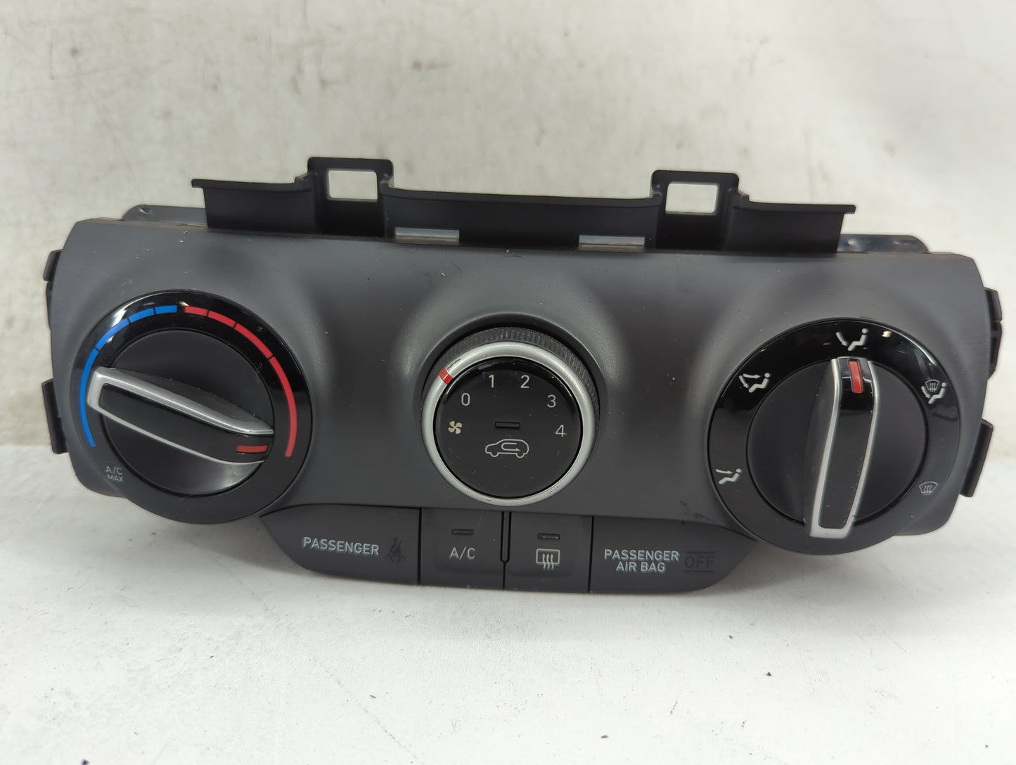 2018-2021 Hyundai Kona Climate Control Module Temperature AC/Heater Replacement P/N:97250-J9070 Fits Fits 2018 2019 2020 202