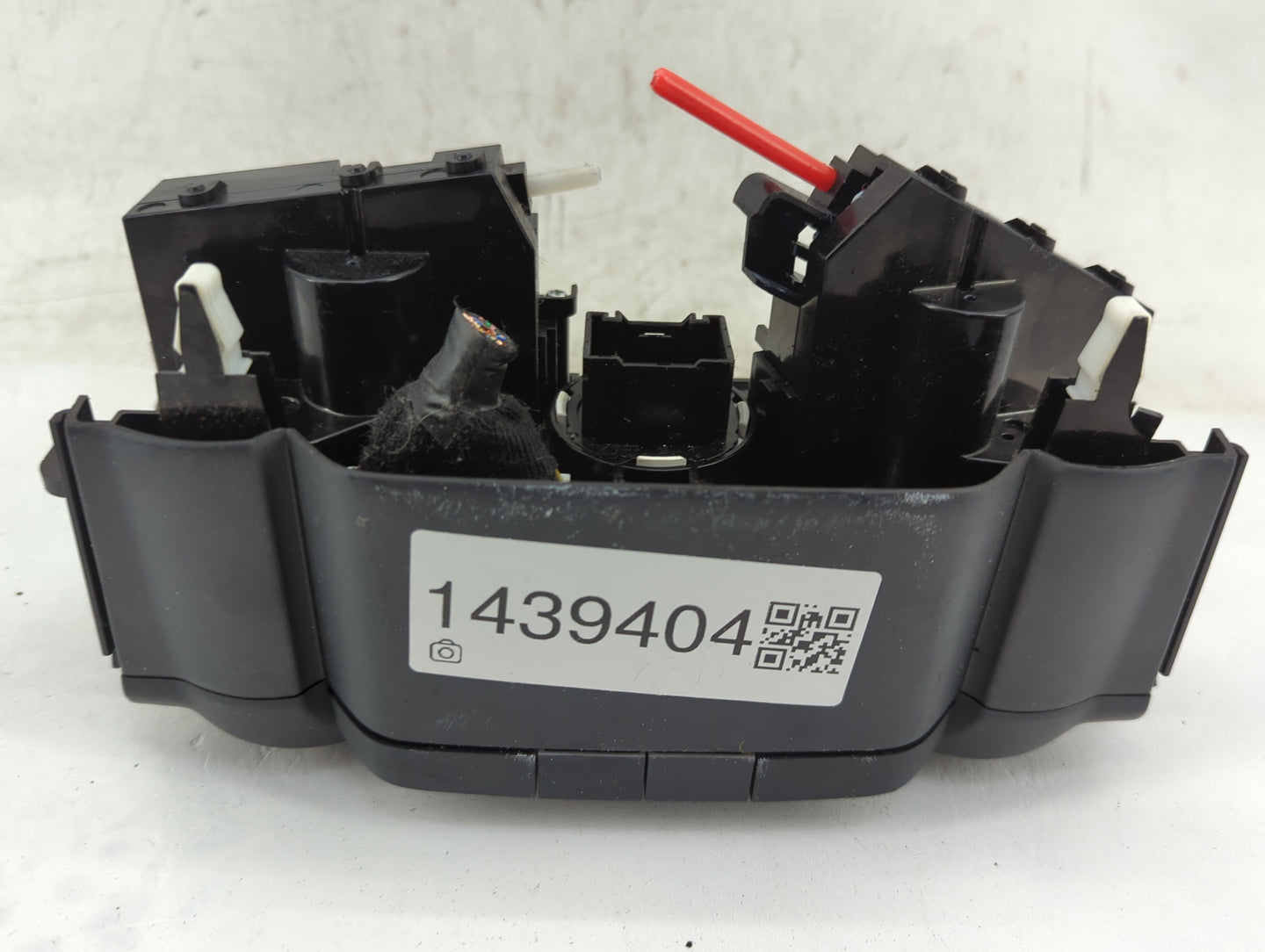 2018-2021 Hyundai Kona Climate Control Module Temperature AC/Heater Replacement P/N:97250-J9070 Fits Fits 2018 2019 2020 202