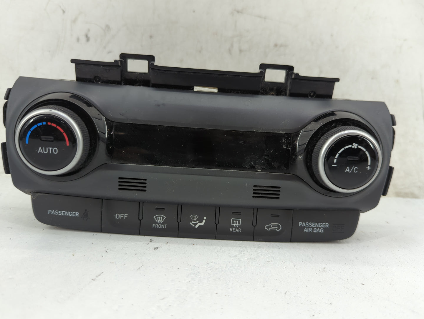 2021 Hyundai Kona Climate Control Module Temperature AC/Heater Replacement P/N:97250-J9XXX Fits OEM Used Auto Parts - Oemuse