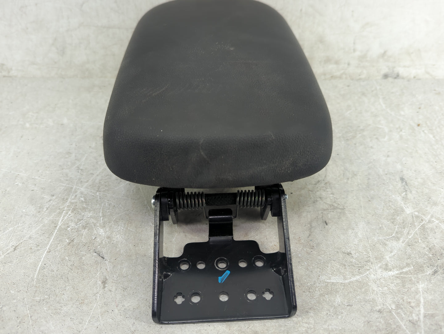 2021 Hyundai Kona Center Console Armrest Cover Lid Fits OEM Used Auto Parts - Oemusedautoparts1.com