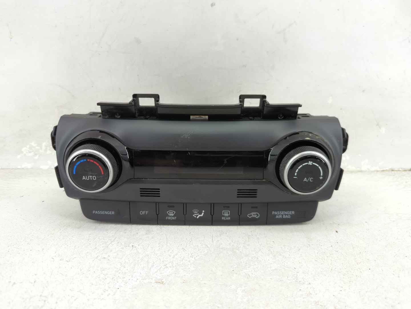2018-2021 Hyundai Kona Climate Control Module Temperature AC/Heater Replacement P/N:97250-J9411 Fits Fits 2018 2019 2020 202