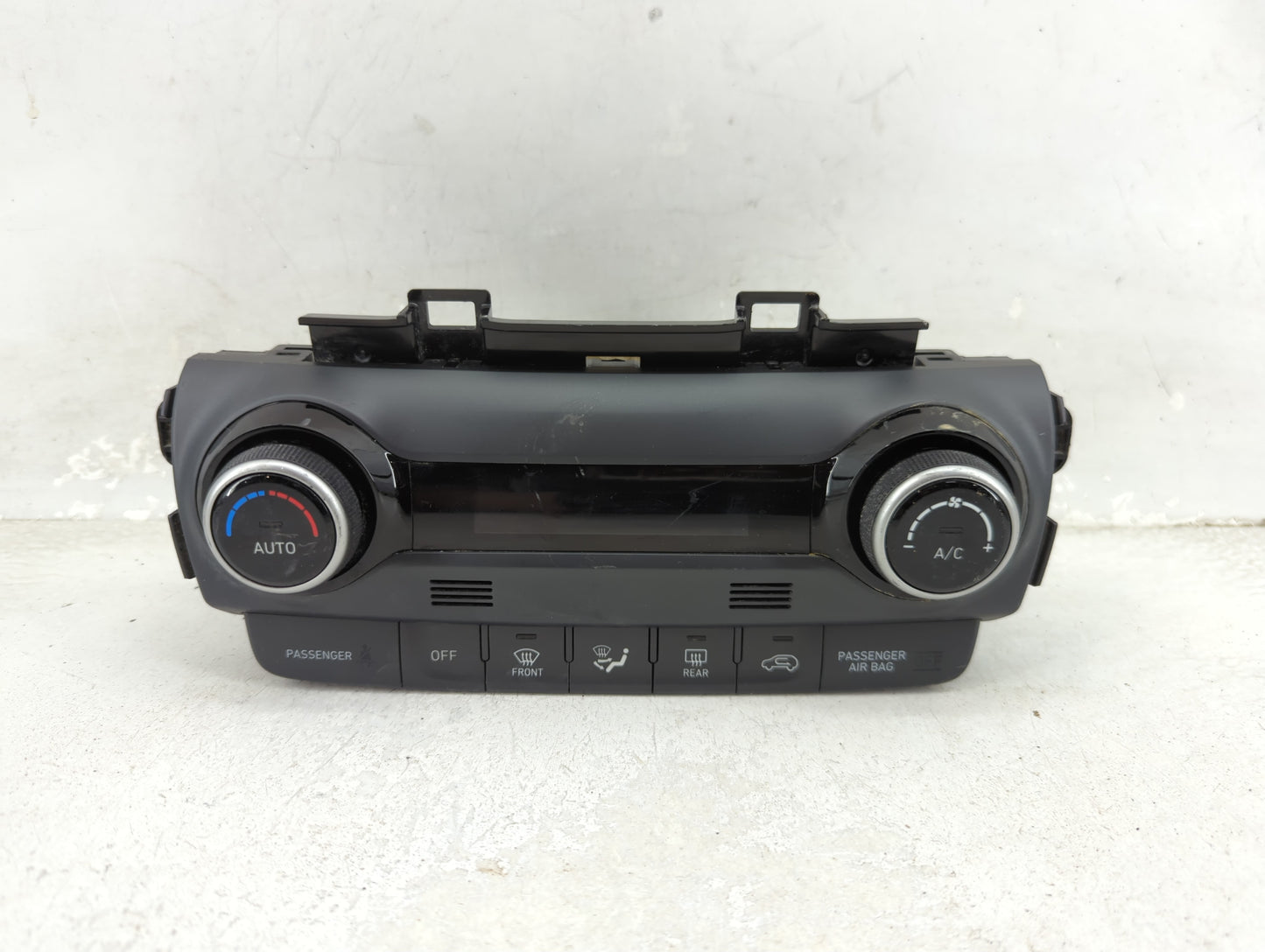 2018-2021 Hyundai Kona Climate Control Module Temperature AC/Heater Replacement P/N:97250-J9411 Fits Fits 2018 2019 2020 202