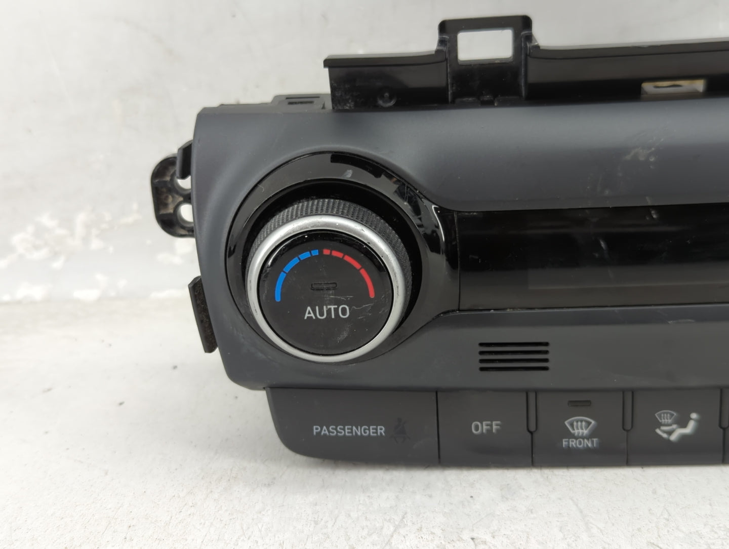 2018-2021 Hyundai Kona Climate Control Module Temperature AC/Heater Replacement P/N:97250-J9411 Fits Fits 2018 2019 2020 202
