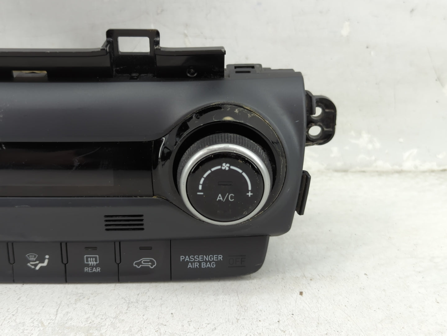 2018-2021 Hyundai Kona Climate Control Module Temperature AC/Heater Replacement P/N:97250-J9411 Fits Fits 2018 2019 2020 202