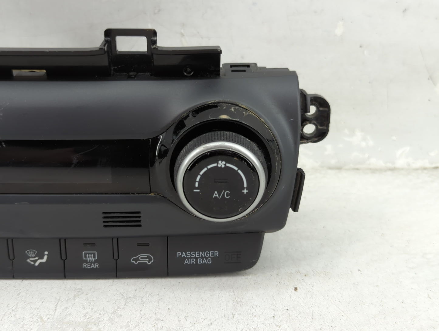2018-2021 Hyundai Kona Climate Control Module Temperature AC/Heater Replacement P/N:97250-J9411 Fits Fits 2018 2019 2020 202