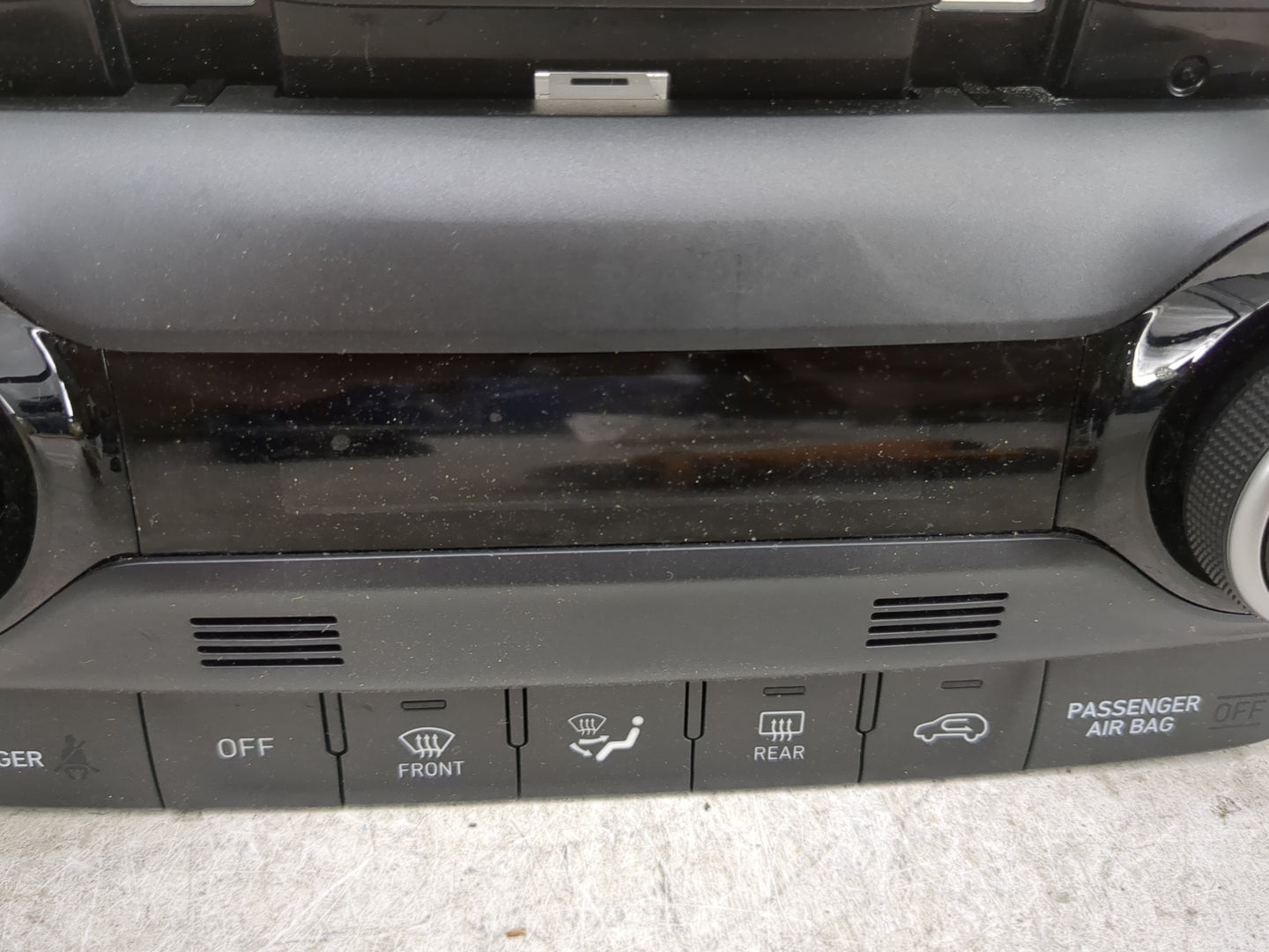 2021 Hyundai Kona Climate Control Module Temperature AC/Heater Replacement P/N:97250-J9411 97250-J9XXX Fits OEM Used Auto Pa