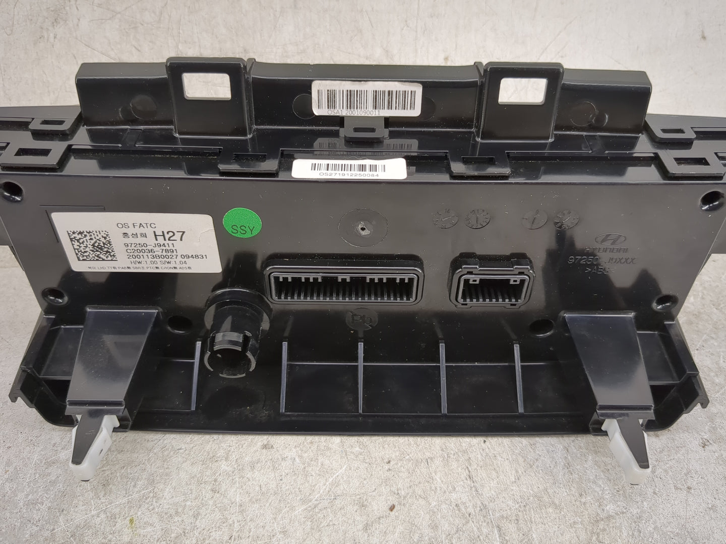 2021 Hyundai Kona Climate Control Module Temperature AC/Heater Replacement P/N:97250-J9411 97250-J9XXX Fits OEM Used Auto Pa