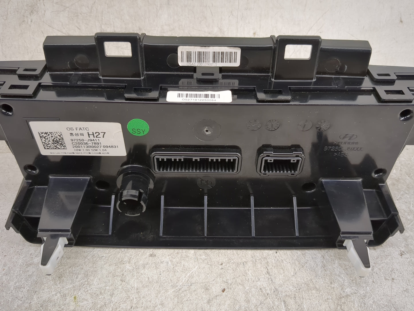 2021 Hyundai Kona Climate Control Module Temperature AC/Heater Replacement P/N:97250-J9411 97250-J9XXX Fits OEM Used Auto Pa