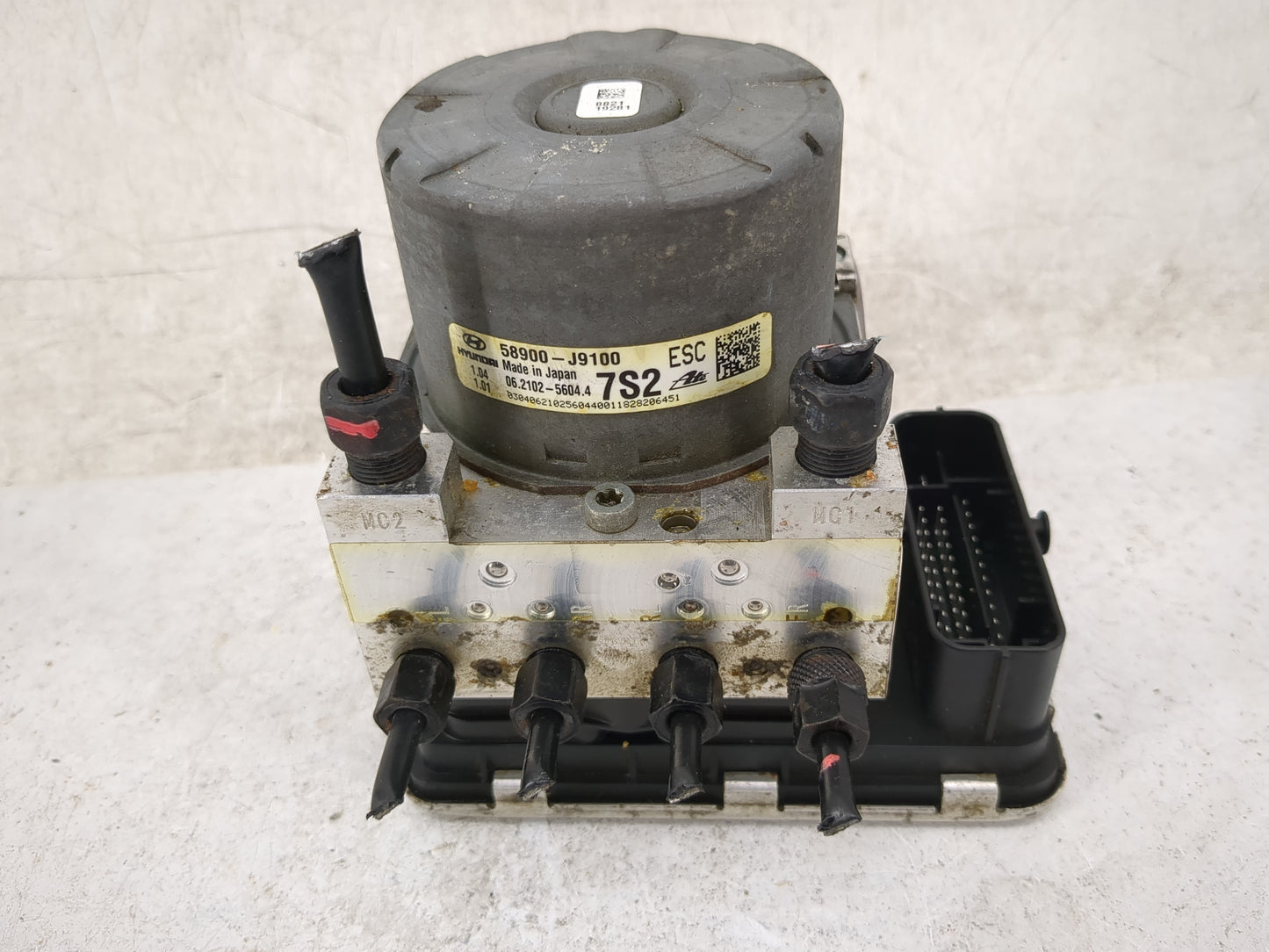 2018-2021 Hyundai Kona ABS Pump Control Module Replacement P/N:58900-J9100 06.2102-5604.4 Fits Fits 2018 2019 2020 2021 OEM 