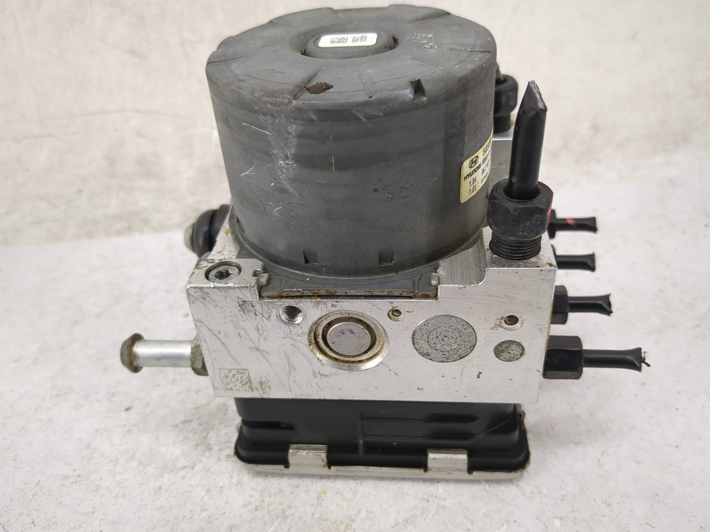 2018-2021 Hyundai Kona ABS Pump Control Module Replacement P/N:58900-J9100 06.2102-5604.4 Fits Fits 2018 2019 2020 2021 OEM 