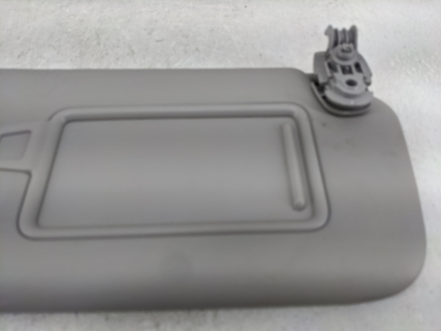 2018-2021 Hyundai Kona Sun Visor Shade Replacement Passenger Right Mirror Fits Fits 2018 2019 2020 2021 OEM Used Auto Parts 