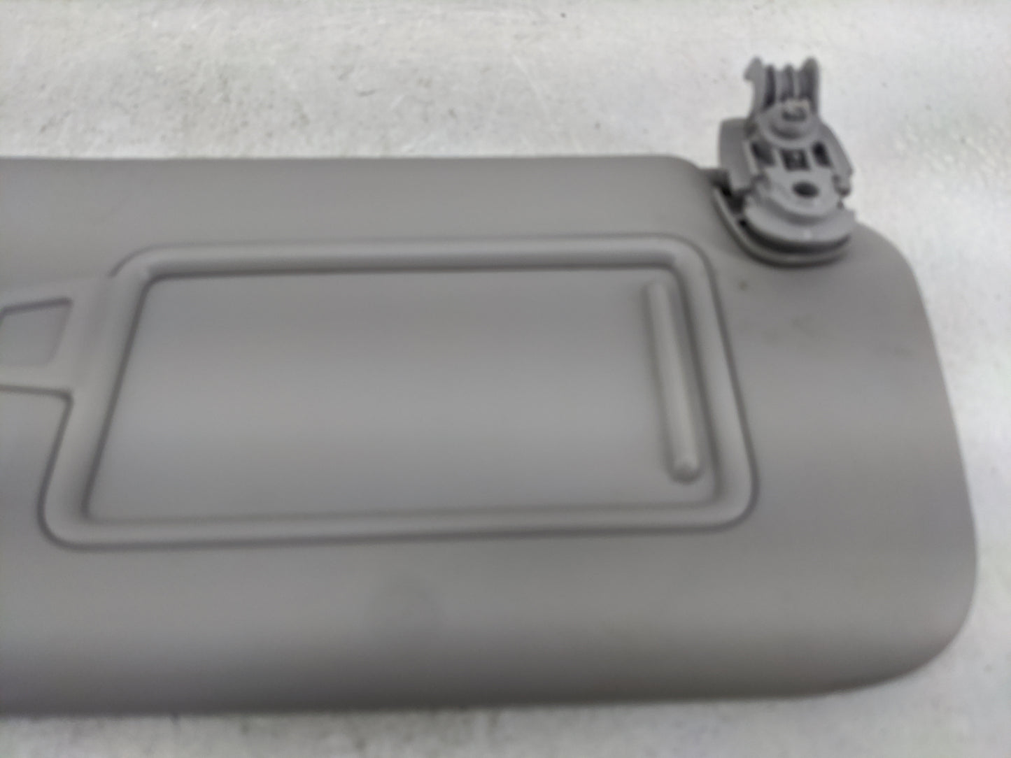 2018-2021 Hyundai Kona Sun Visor Shade Replacement Passenger Right Mirror Fits Fits 2018 2019 2020 2021 OEM Used Auto Parts 
