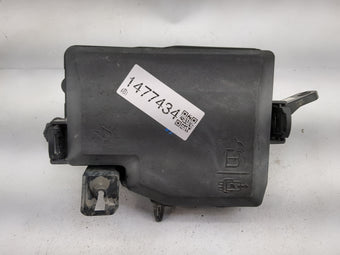 compare product 2018-2021 Hyundai Kona Fusebox Fuse Box Panel Relay Module P/N:91956-GI120 18980-09632, 18980-09610 Fits Fits 2018 2019 2020 2021 OEM Used Auto Parts