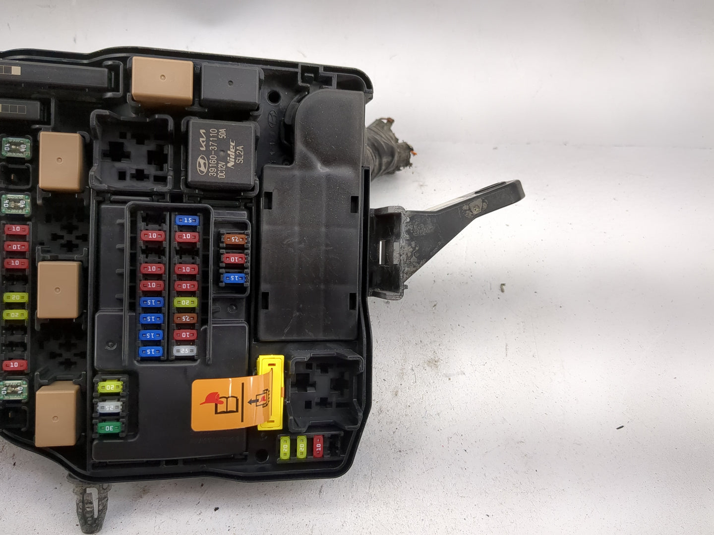 2018-2021 Hyundai Kona Fusebox Fuse Box Panel Relay Module P/N:91956-GI120 18980-09632, 18980-09610 Fits Fits 2018 2019 2020