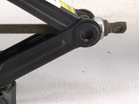 2021 Hyundai Kona Spare Scissor Car Jack Black 1480074 - Oemusedautoparts1.com