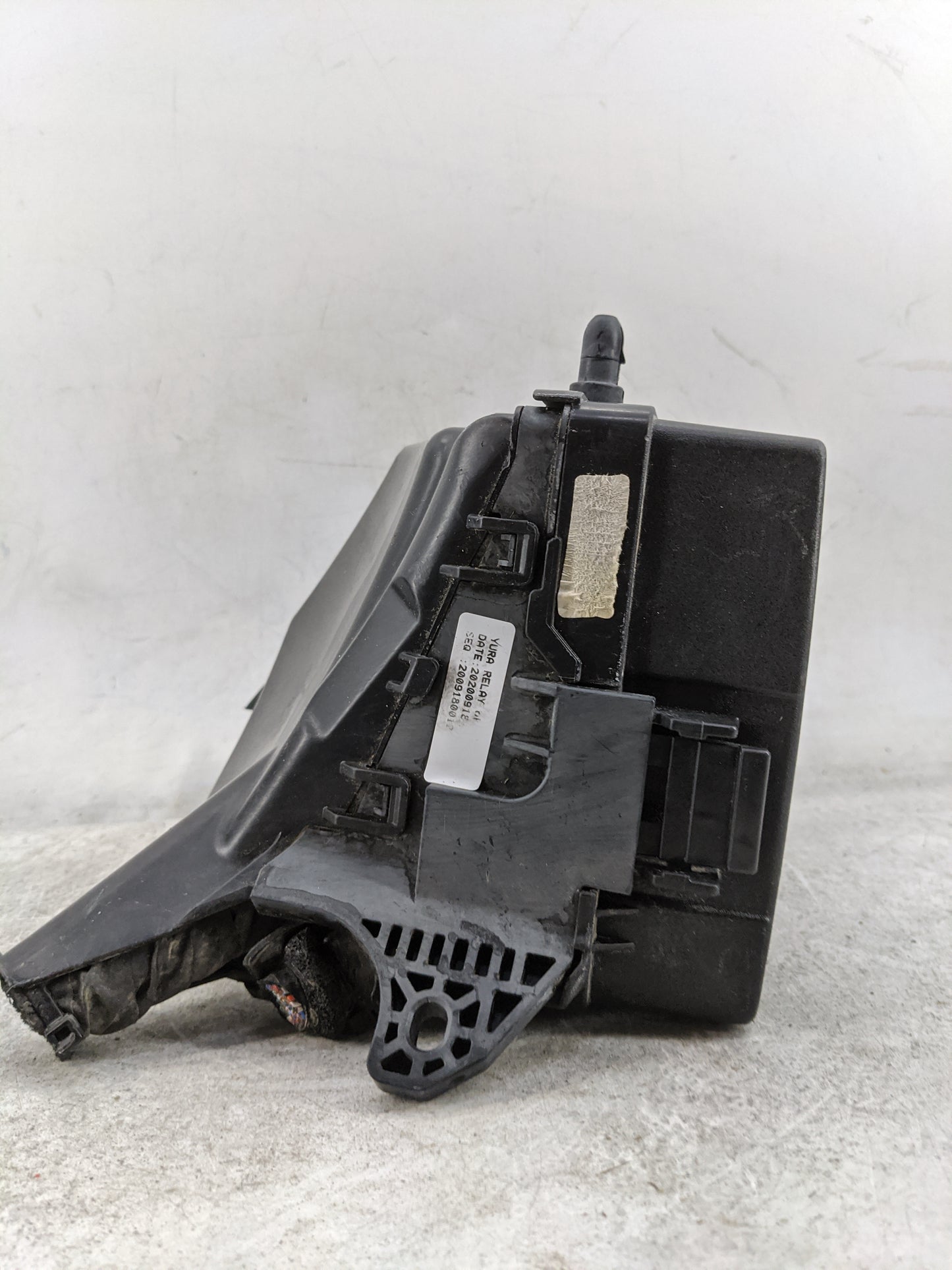 2018-2021 Hyundai Kona Fusebox Fuse Box Panel Relay Module P/N:91227-J9311 Fits Fits 2018 2019 2020 2021 OEM Used Auto Parts