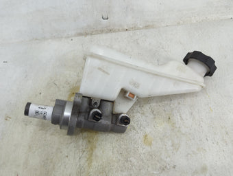 compare product 2018-2021 Hyundai Kona Brake Master Cylinder 1496681