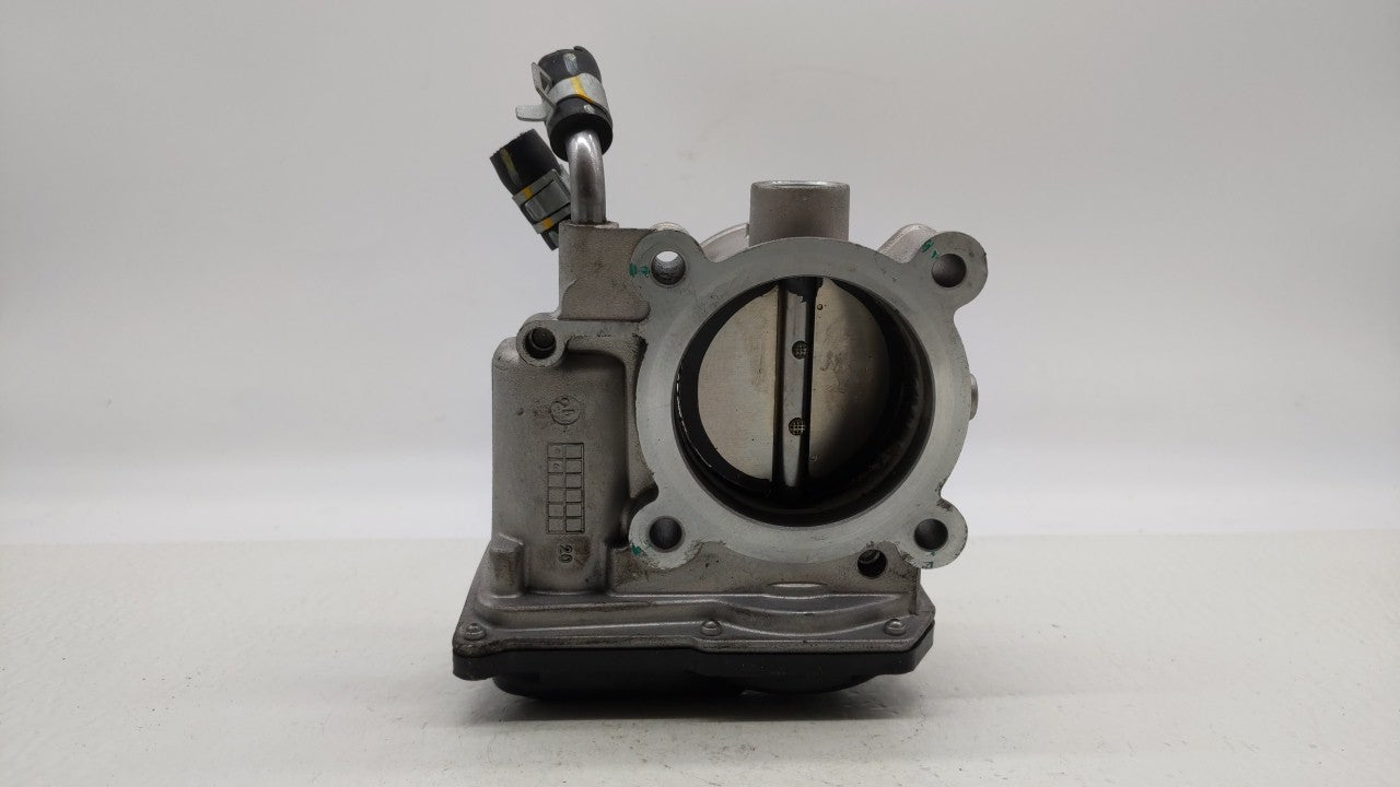 2018-2019 Hyundai Kona Throttle Body P/N:35100-2E400 Fits Fits 2012 2013 2014 2015 2016 2018 2019 OEM Used Auto Parts - Oemu