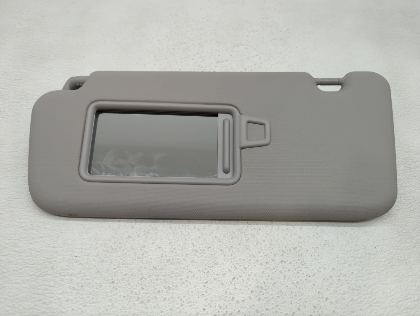 2018-2021 Hyundai Kona Sun Visor Shade Replacement Passenger Right Mirror Fits Fits 2018 2019 2020 2021 OEM Used Auto Parts 