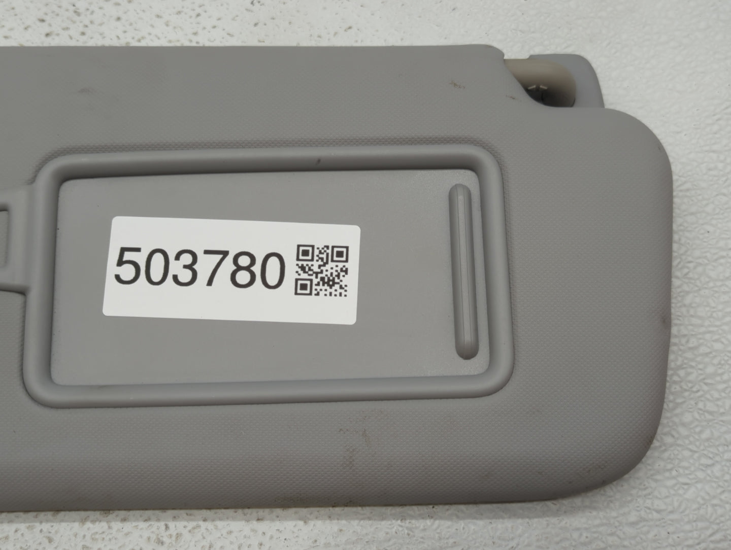 2018-2021 Hyundai Kona Sun Visor Shade Replacement Passenger Right Mirror Fits Fits 2018 2019 2020 2021 OEM Used Auto Parts 