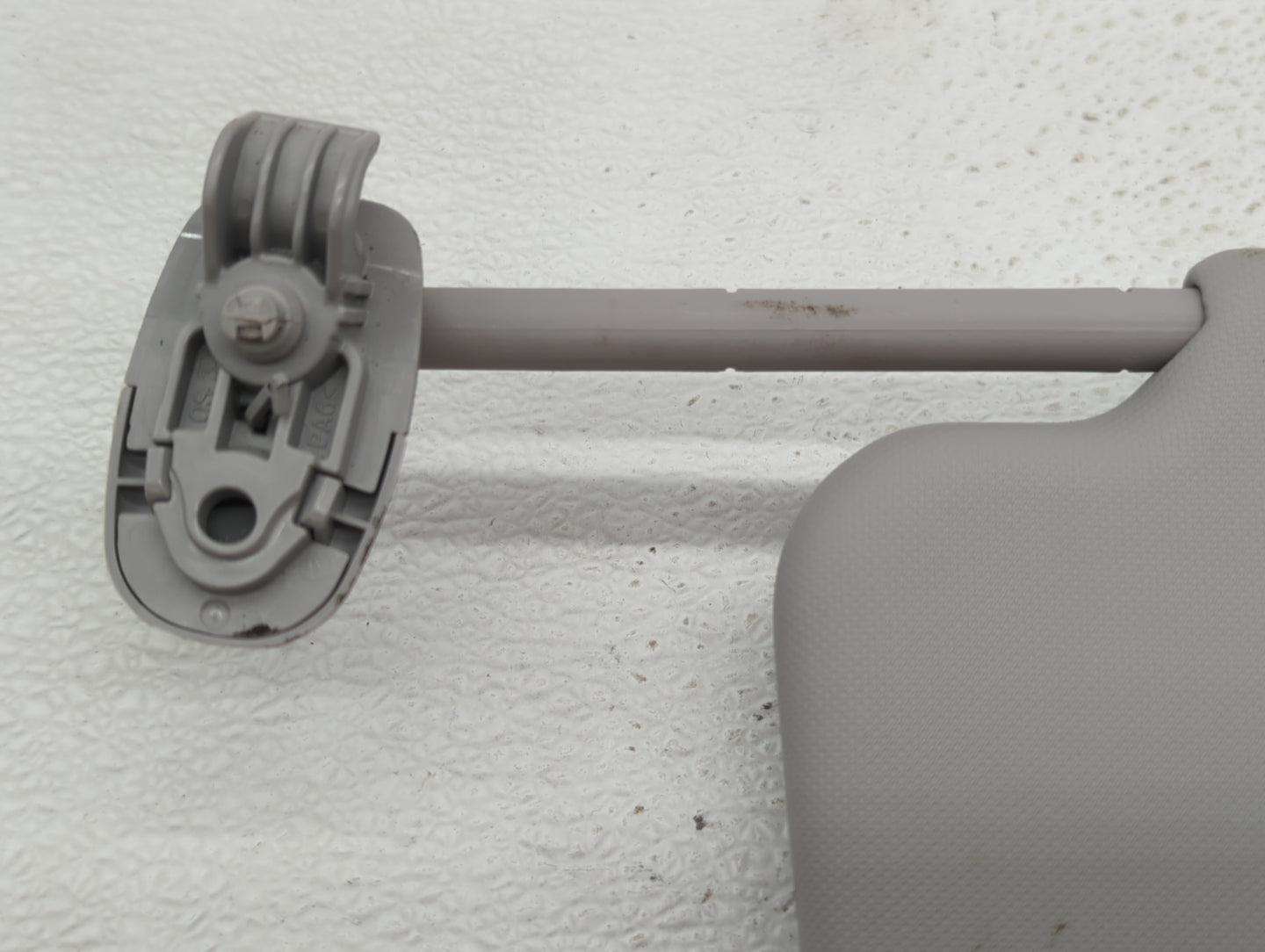 2018-2021 Hyundai Kona Sun Visor Shade Replacement Passenger Right Mirror Fits Fits 2018 2019 2020 2021 OEM Used Auto Parts 