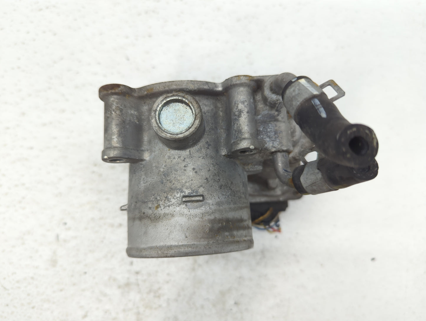 2018-2021 Hyundai Kona Throttle Body P/N:5532 07D02 Fits Fits 2012 2013 2014 2015 2016 2018 2019 2020 2021 OEM Used Auto Par
