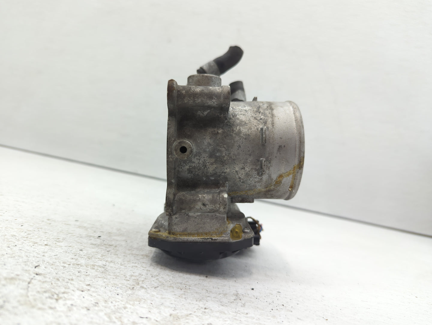 2018-2021 Hyundai Kona Throttle Body P/N:5532 07D02 Fits Fits 2012 2013 2014 2015 2016 2018 2019 2020 2021 OEM Used Auto Par