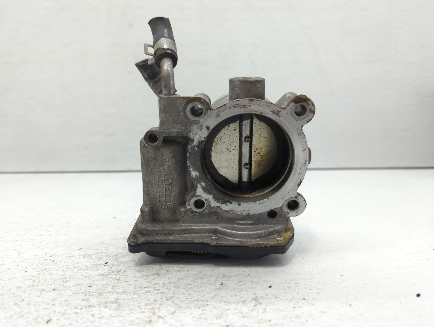 2018-2021 Hyundai Kona Throttle Body P/N:5532 07D02 Fits Fits 2012 2013 2014 2015 2016 2018 2019 2020 2021 OEM Used Auto Par