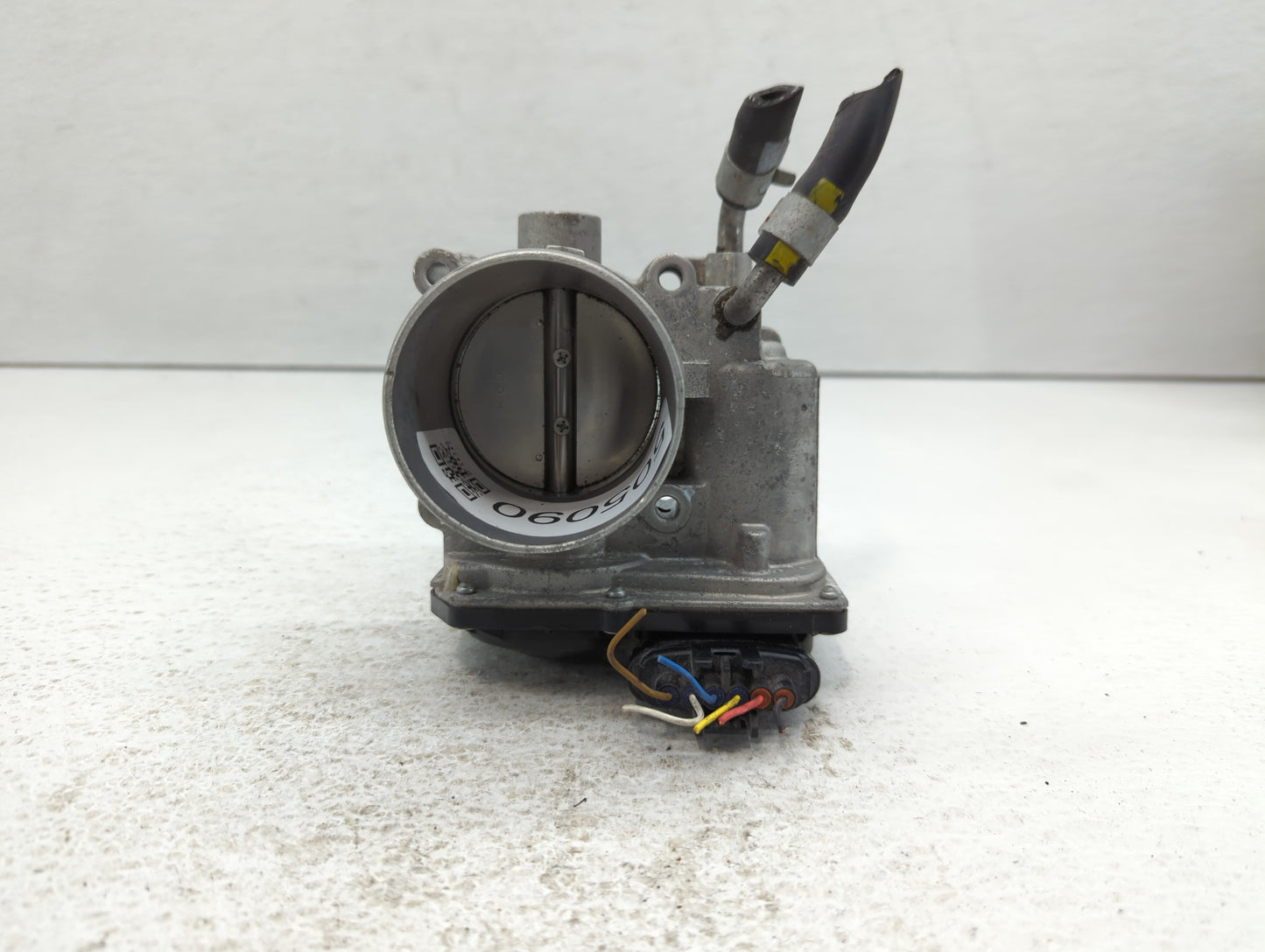 2018-2021 Hyundai Kona Throttle Body P/N:351000-2E400 Fits Fits 2012 2013 2014 2015 2016 2018 2019 2020 2021 OEM Used Auto P