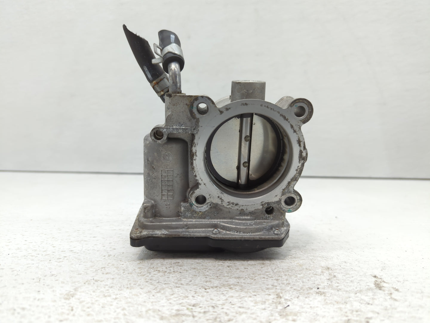 2018-2021 Hyundai Kona Throttle Body P/N:351000-2E400 Fits Fits 2012 2013 2014 2015 2016 2018 2019 2020 2021 OEM Used Auto P