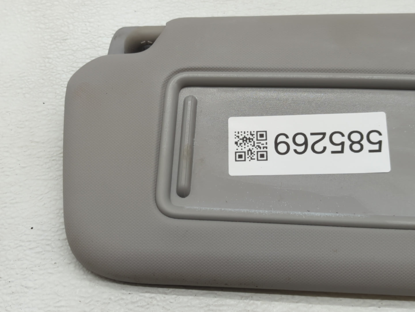 2018-2021 Hyundai Kona Sun Visor Shade Replacement Driver Left Mirror Fits Fits 2018 2019 2020 2021 OEM Used Auto Parts - Oe
