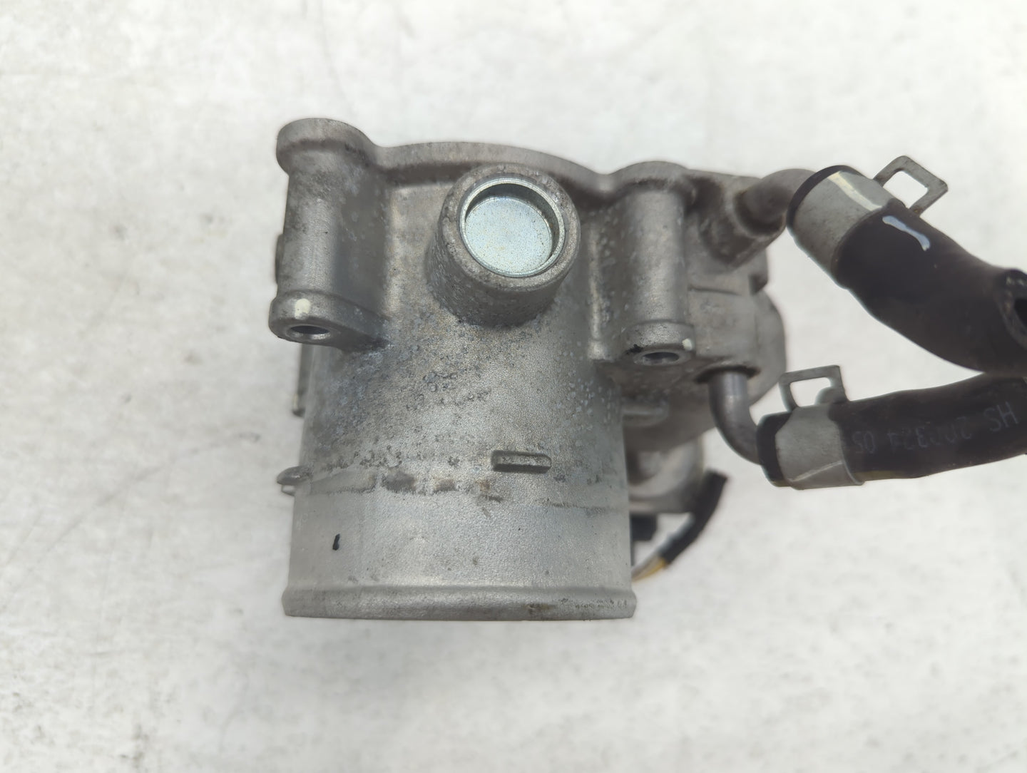 2018-2021 Hyundai Kona Throttle Body P/N:35100-2E400 Fits Fits 2012 2013 2014 2015 2016 2018 2019 2020 2021 OEM Used Auto Pa