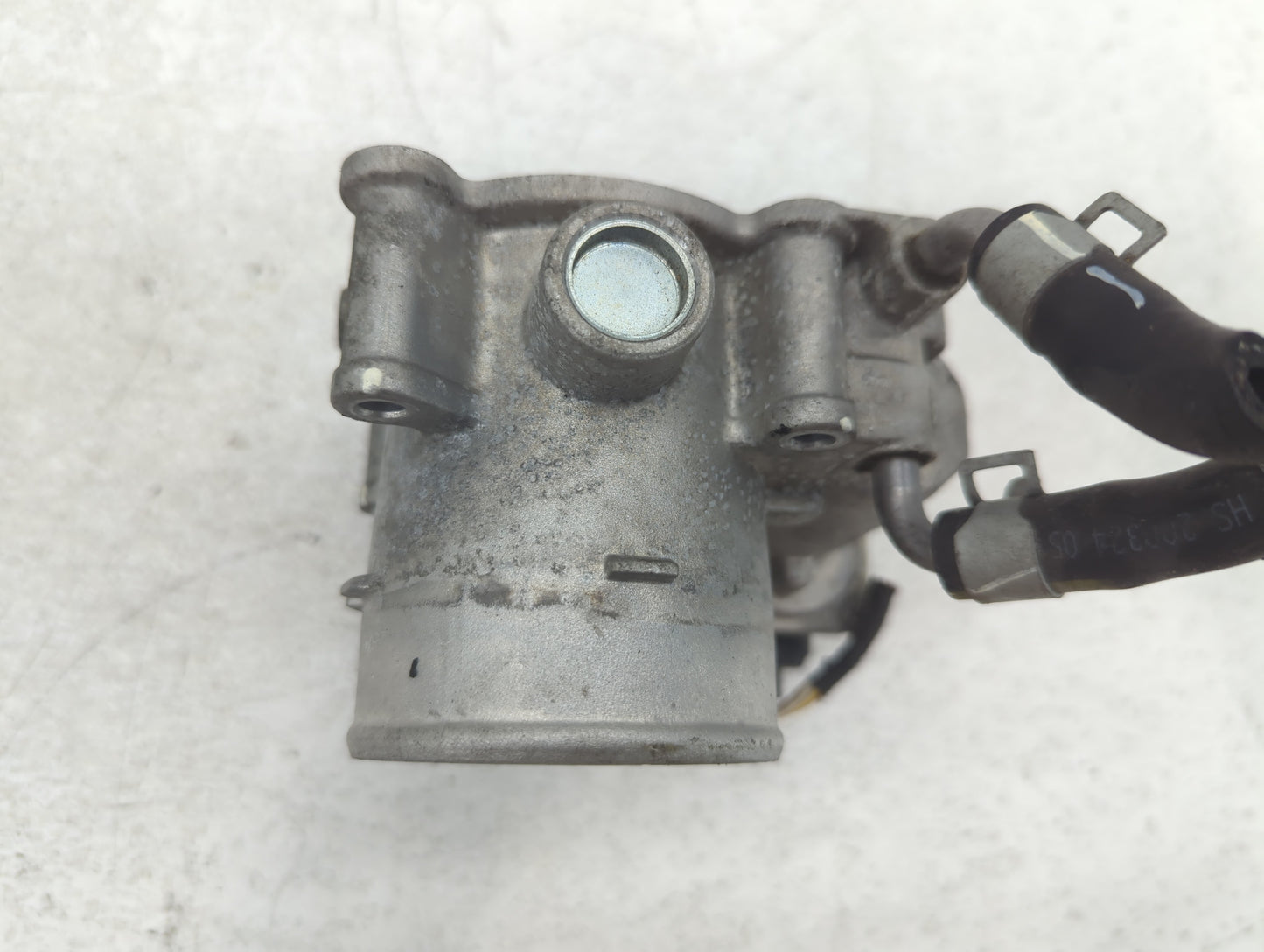 2018-2021 Hyundai Kona Throttle Body P/N:35100-2E400 Fits Fits 2012 2013 2014 2015 2016 2018 2019 2020 2021 OEM Used Auto Pa