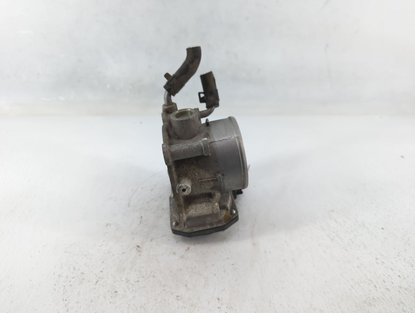 2018-2021 Hyundai Kona Throttle Body P/N:35100-2E000 Fits Fits 2012 2013 2014 2015 2016 2018 2019 2020 2021 OEM Used Auto Pa