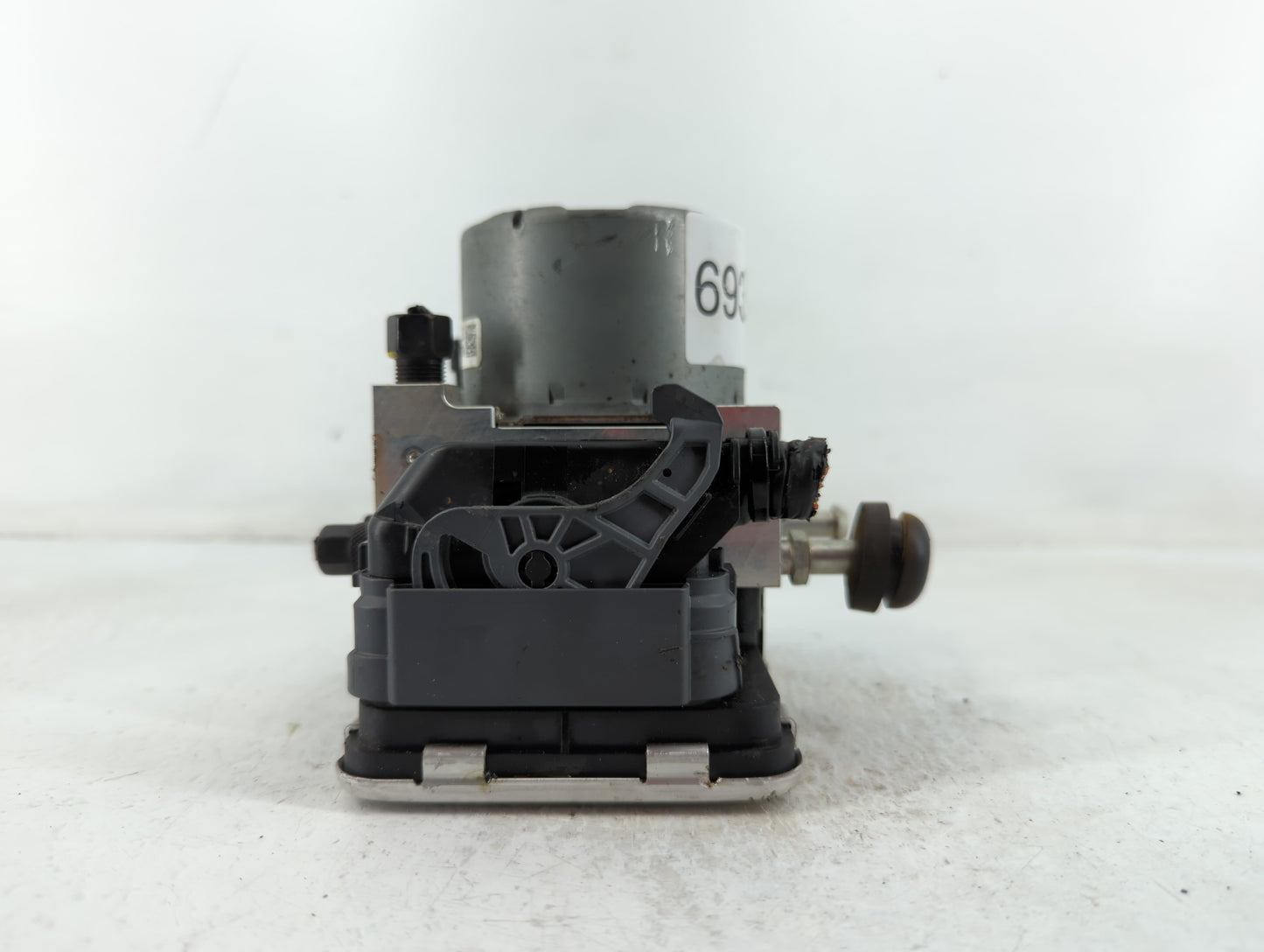 2018-2021 Hyundai Kona ABS Pump Control Module Replacement P/N:58900-J9100 Fits Fits 2018 2019 2020 2021 OEM Used Auto Parts