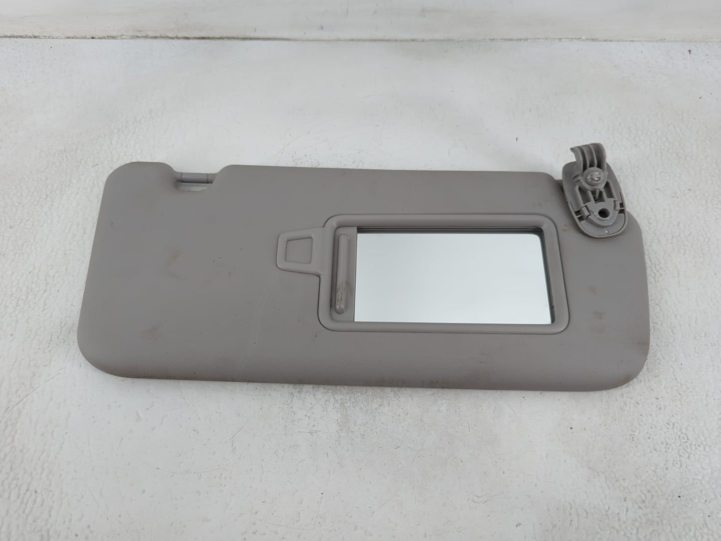 2018-2021 Hyundai Kona Sun Visor Shade Replacement Passenger Right Mirror Fits Fits 2018 2019 2020 2021 OEM Used Auto Parts 