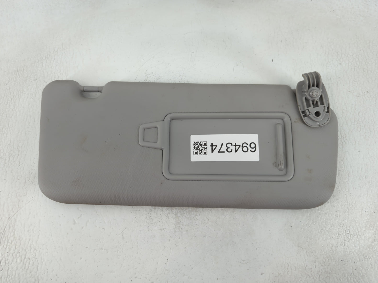 2018-2021 Hyundai Kona Sun Visor Shade Replacement Passenger Right Mirror Fits Fits 2018 2019 2020 2021 OEM Used Auto Parts 