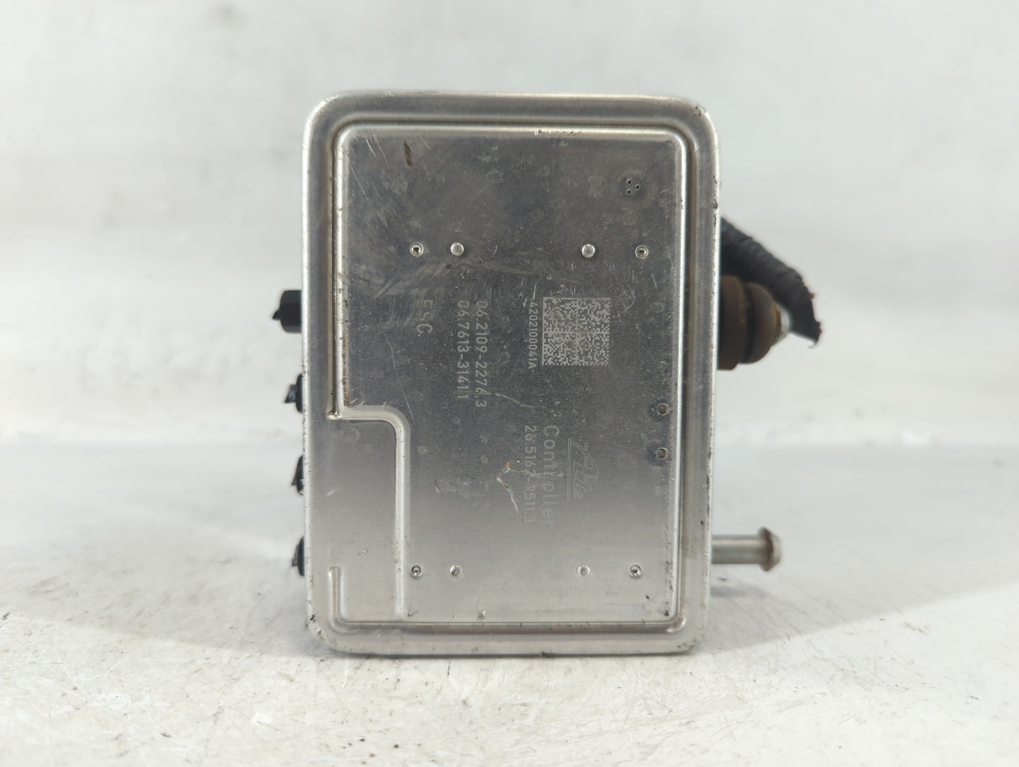 2018-2021 Hyundai Kona ABS Pump Control Module Replacement P/N:58900-J9100 Fits Fits 2018 2019 2020 2021 OEM Used Auto Parts