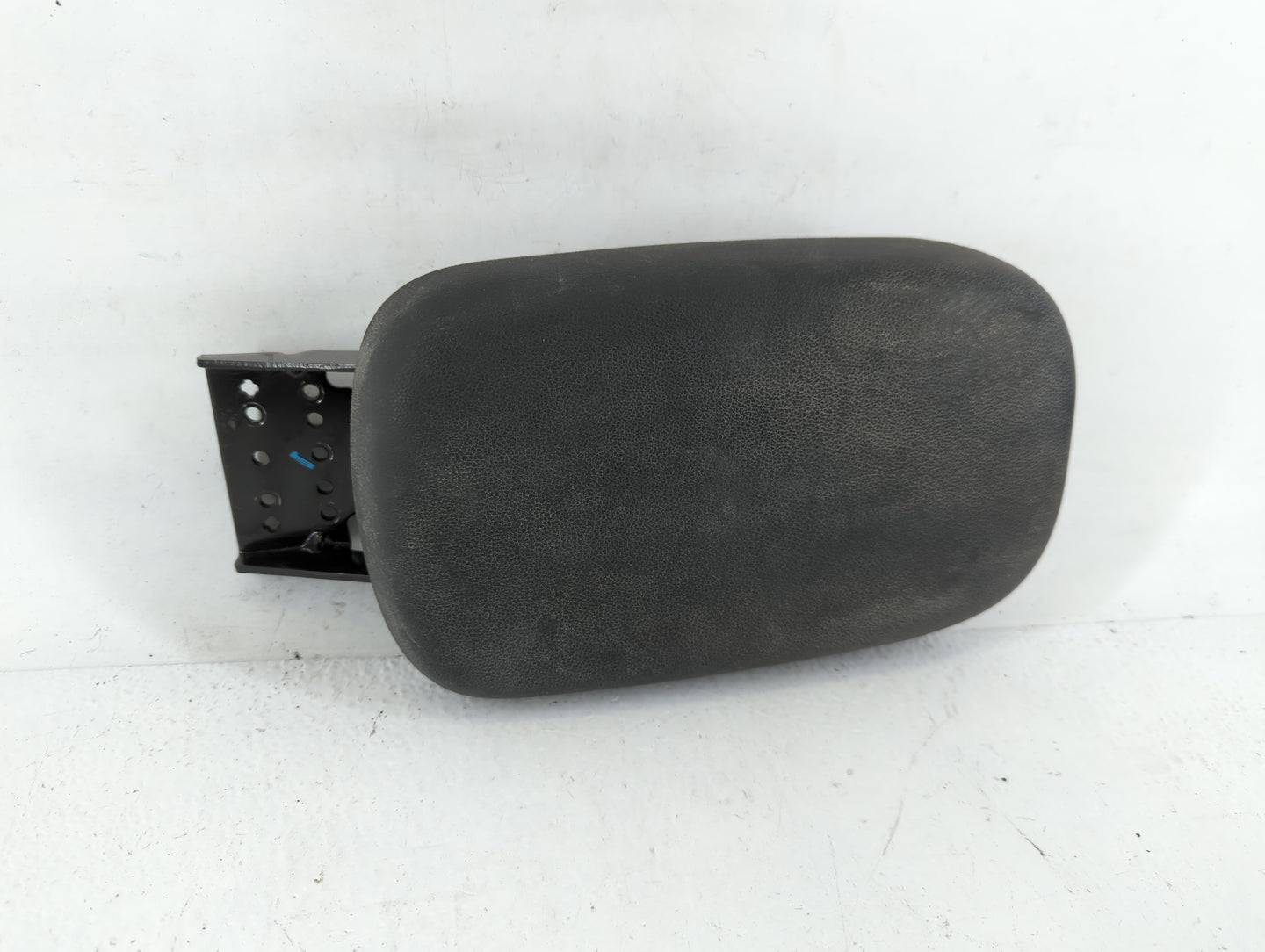 2021 Hyundai Kona Center Console Armrest Cover Lid Fits OEM Used Auto Parts - Oemusedautoparts1.com
